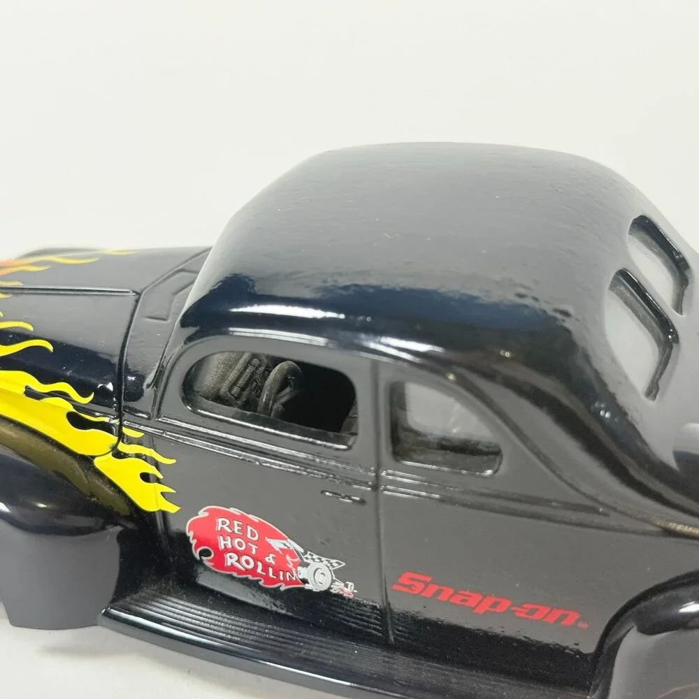 Racing Champions Snap on 1940 Ford Coupe Red Hot & Rollin Nostalgia 1:24 Scale